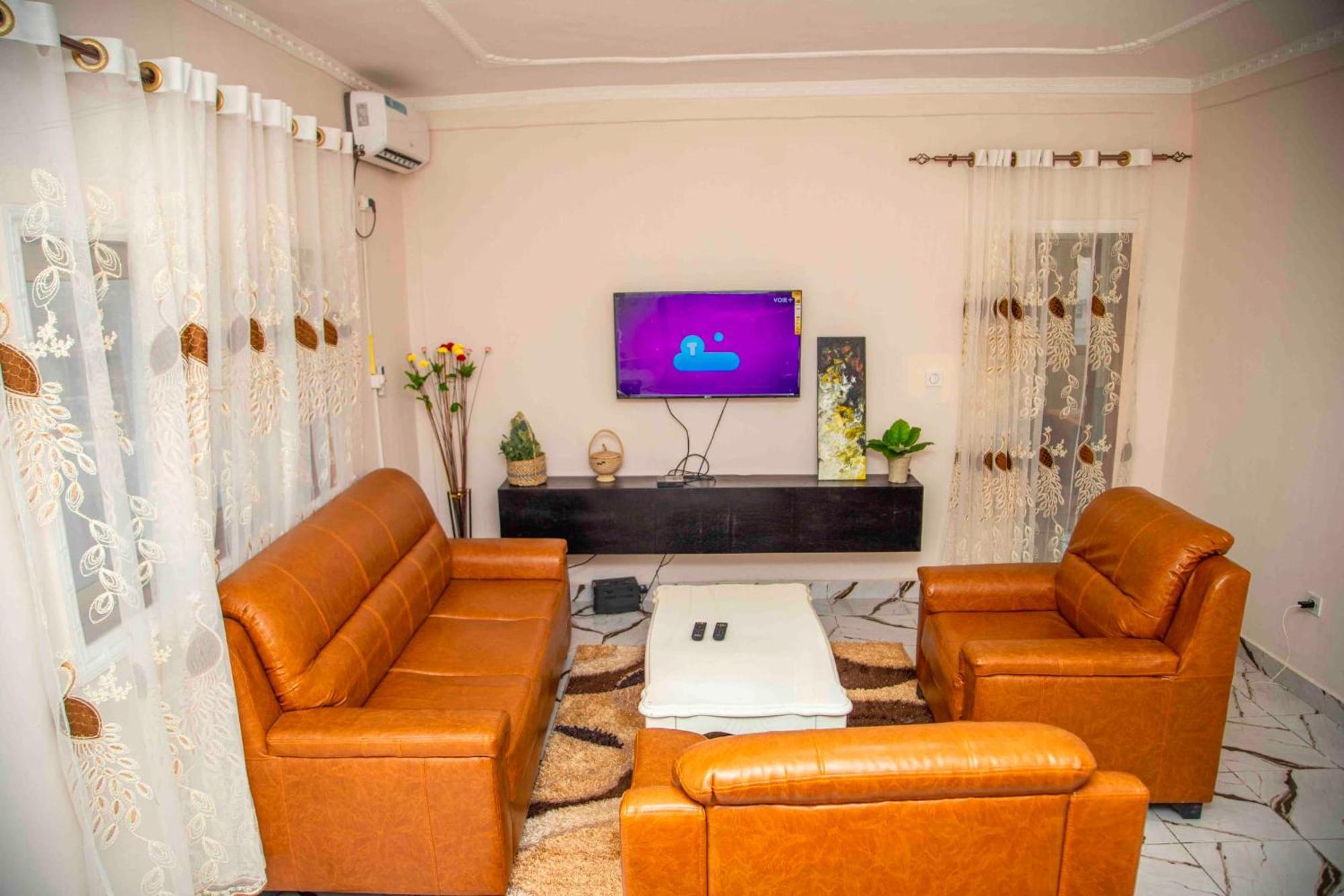Les Logis De Nouvelle Route Bastos Apartment Yaounde Exterior photo
